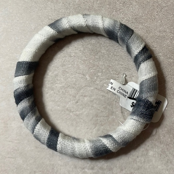 Free People Boho Fabric Wrapped Gray Bracelet - Picture 3 of 3